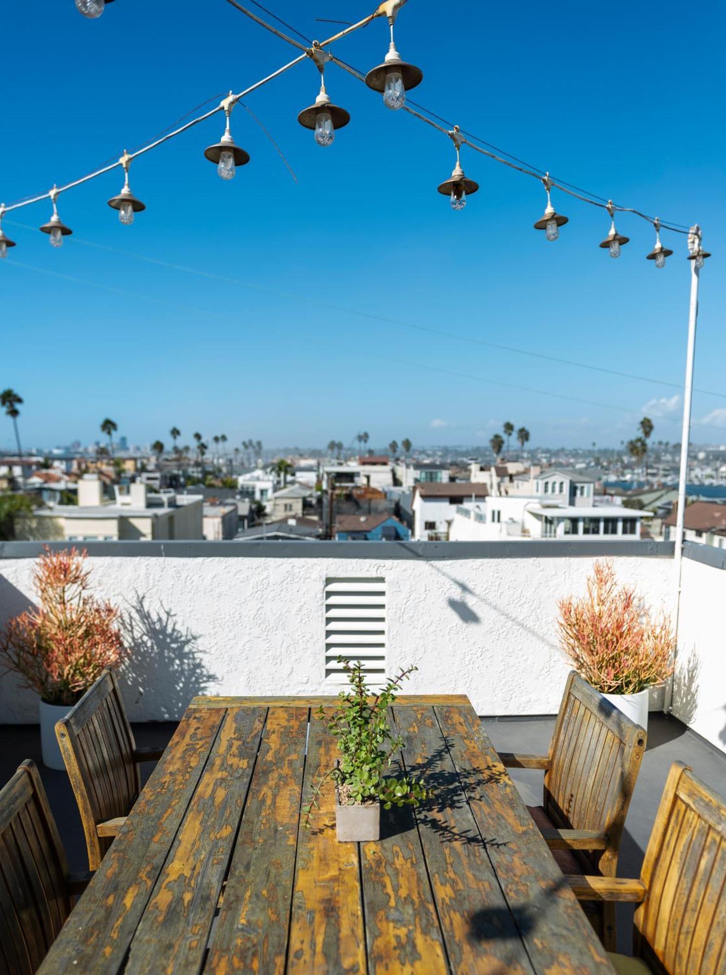 50 M To Sand Lgb 2 King Suites Long Beach Buitenkant foto