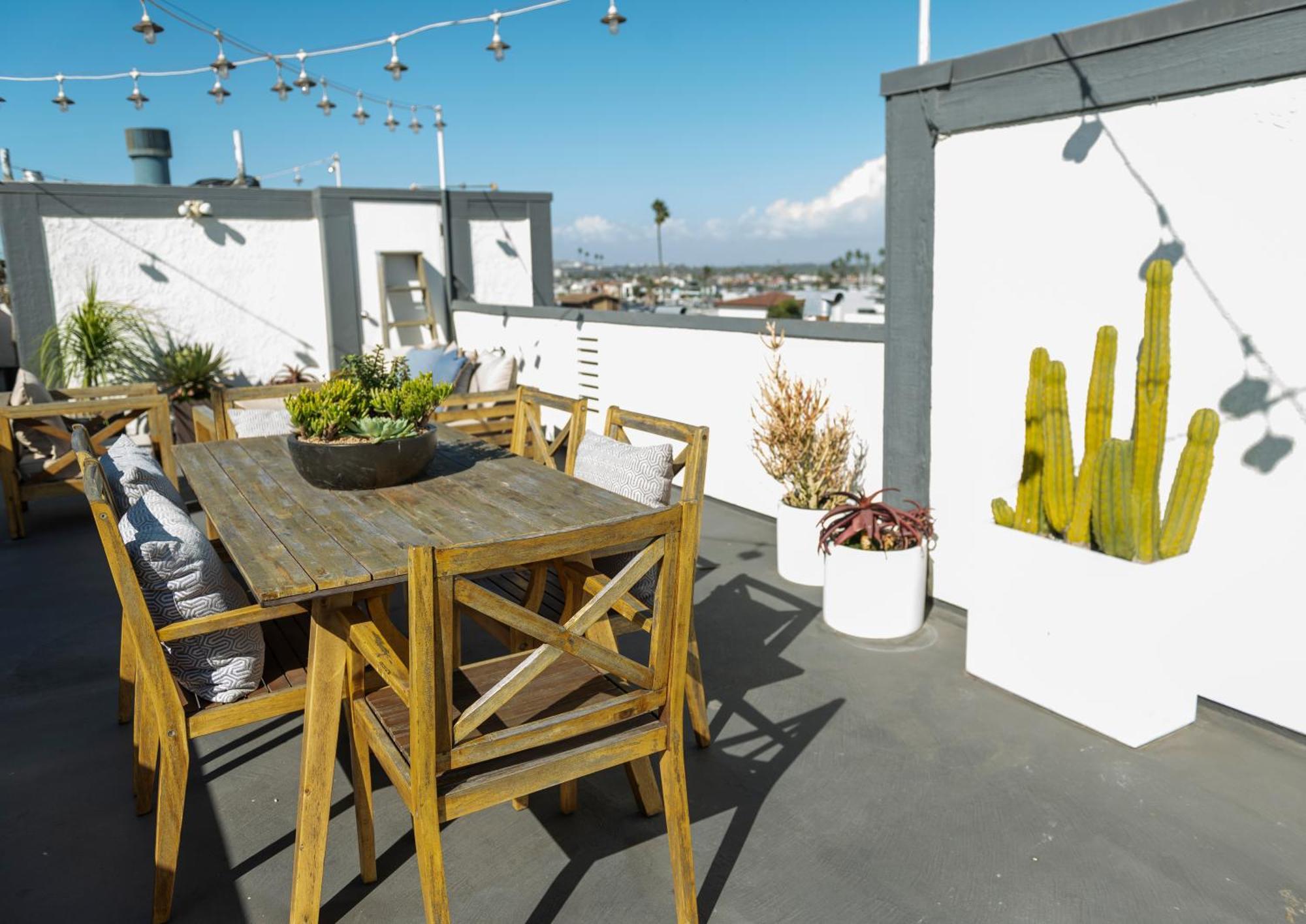 50 M To Sand Lgb 2 King Suites Long Beach Buitenkant foto